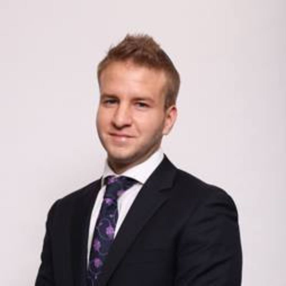 Meet your Posher, Avi